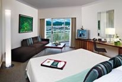 -Shangri-La Hotel The Marina Cairns(2).jpg